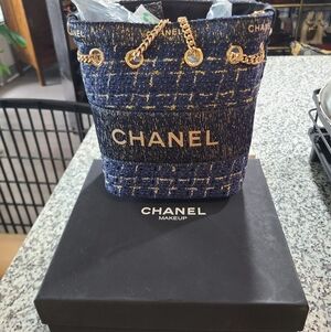 VIP GWP BEAUTY BUCKET SHOULDER STRAP FABRIC TWEED